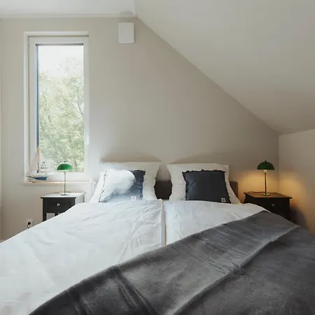 Neu Rügen Resørt Großzügige, Gemütliche Doppelhaushälfte Mia Mit Terrasse Ferienhaus Sagard